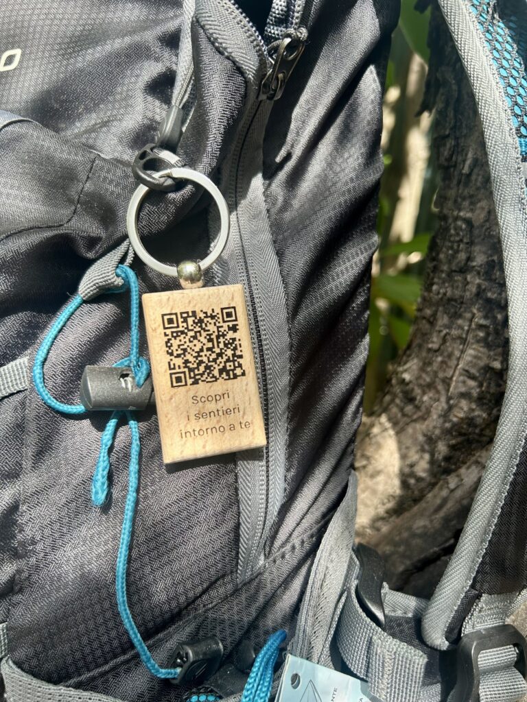 Portachiavi di Sentieri Digitali con logo personalizzato e qrcode